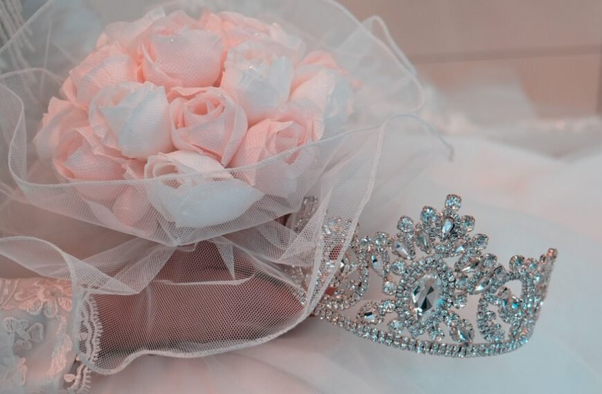 elegant bridal crown design
